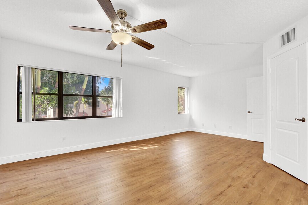 For Rent: $3,000 (2 beds, 2 baths, 1494 Square Feet)