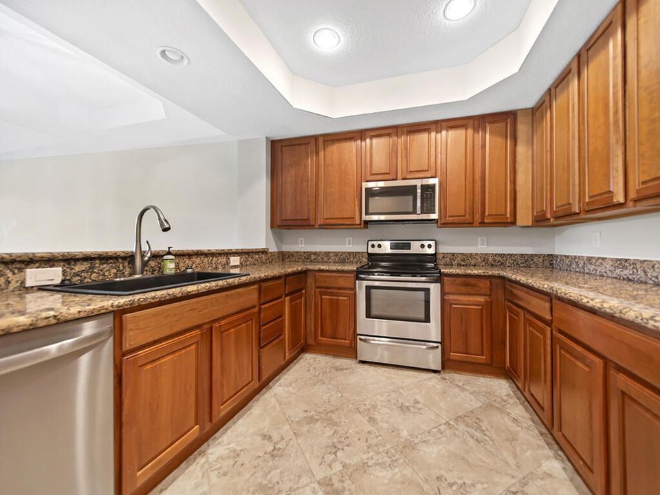 For Rent: $2,800 (3 beds, 2 baths, 1620 Square Feet)