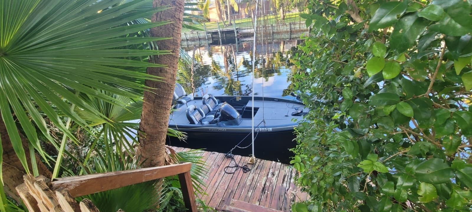 待售: $290,000 (2 贝兹, 2 浴室, 1328 平方英尺)