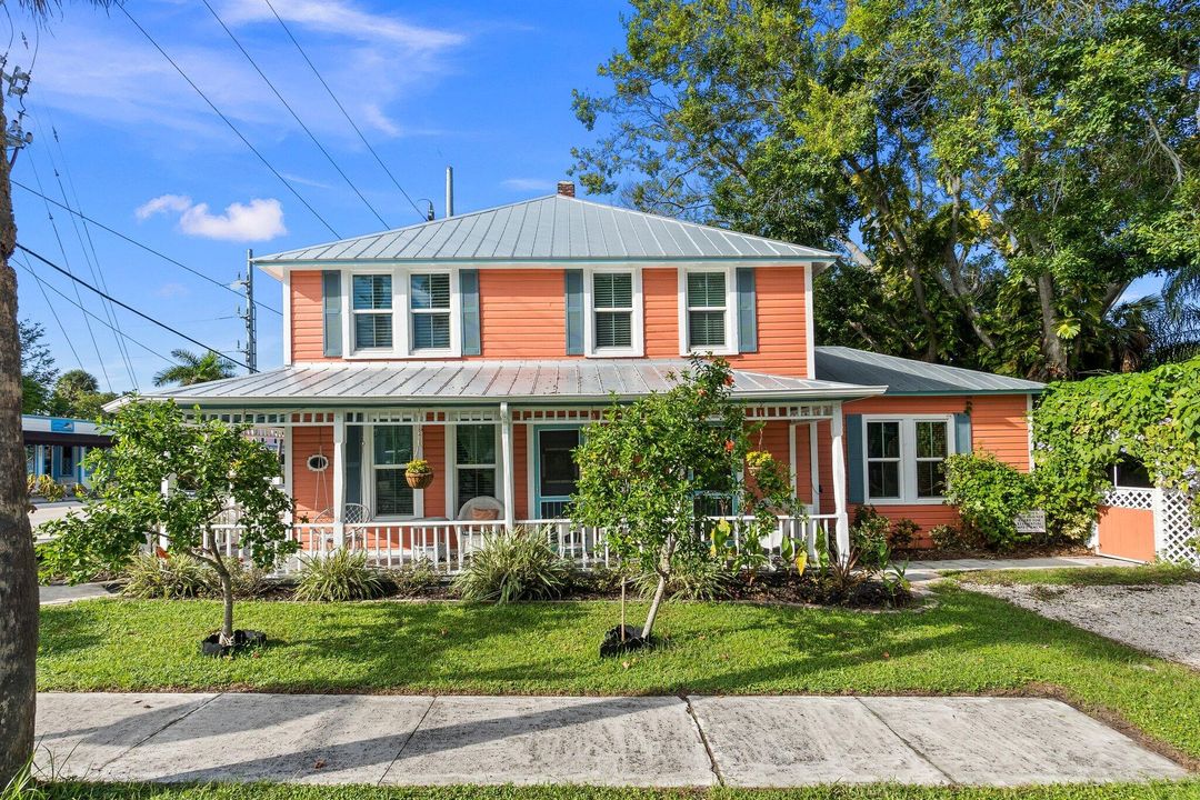 For Sale: $1,200,000 (3 beds, 3 baths, 1880 Square Feet)