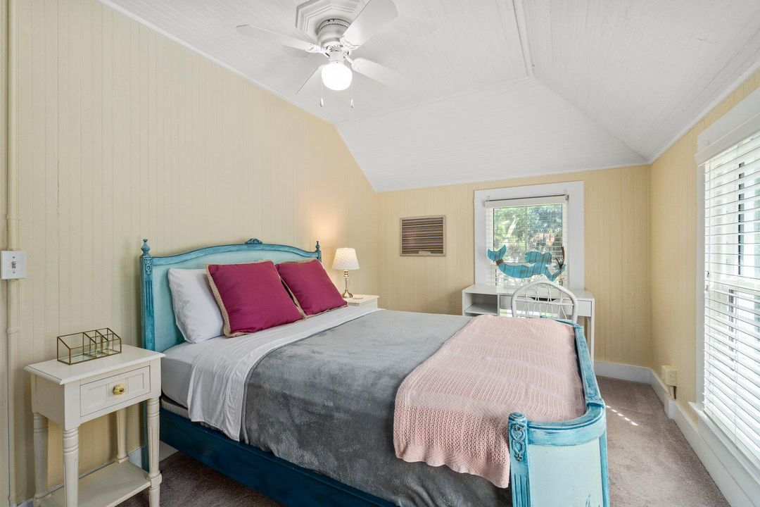 For Sale: $1,200,000 (3 beds, 3 baths, 1880 Square Feet)