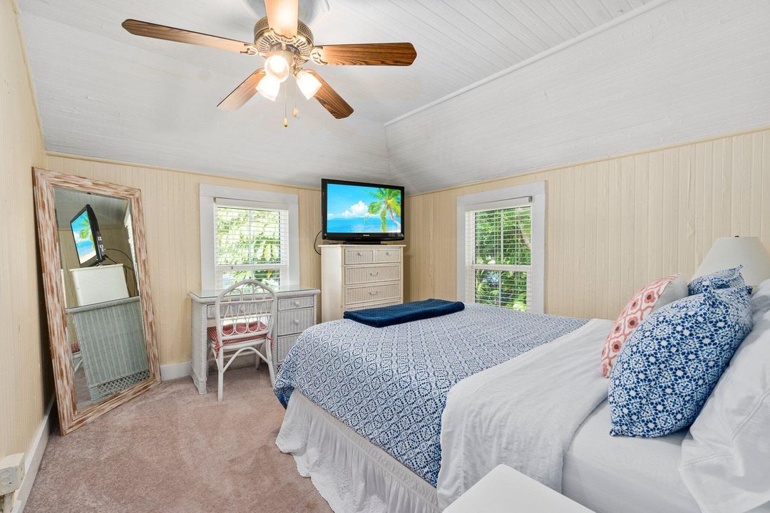 For Sale: $1,200,000 (3 beds, 3 baths, 1880 Square Feet)