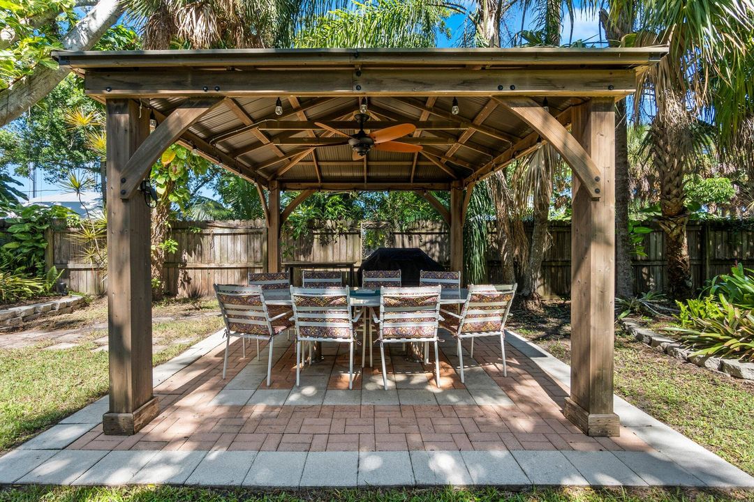 For Sale: $1,200,000 (3 beds, 3 baths, 1880 Square Feet)