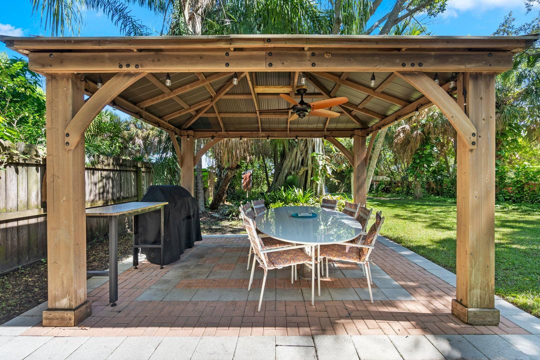 For Sale: $1,200,000 (3 beds, 3 baths, 1880 Square Feet)