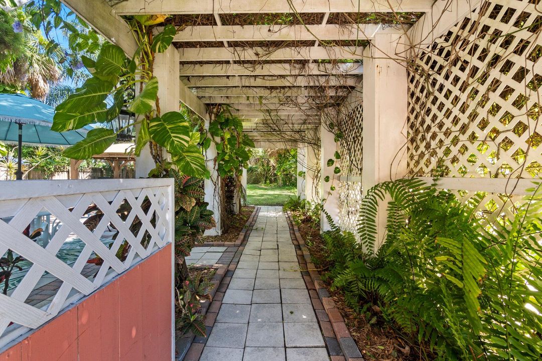 For Sale: $1,200,000 (3 beds, 3 baths, 1880 Square Feet)