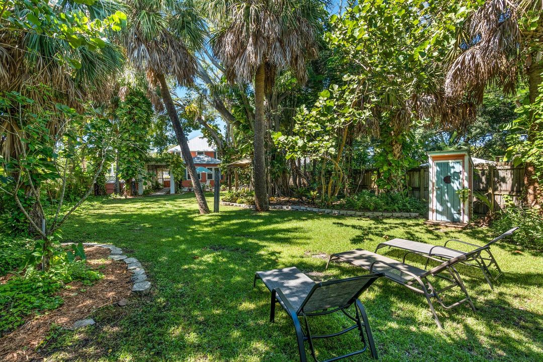 For Sale: $1,200,000 (3 beds, 3 baths, 1880 Square Feet)