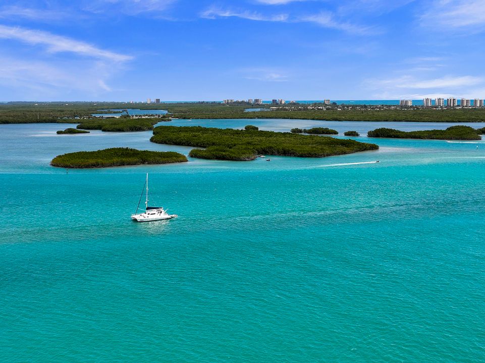 For Sale: $1,200,000 (3 beds, 3 baths, 1880 Square Feet)