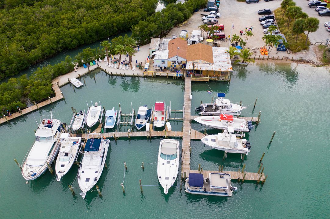 For Sale: $1,200,000 (3 beds, 3 baths, 1880 Square Feet)