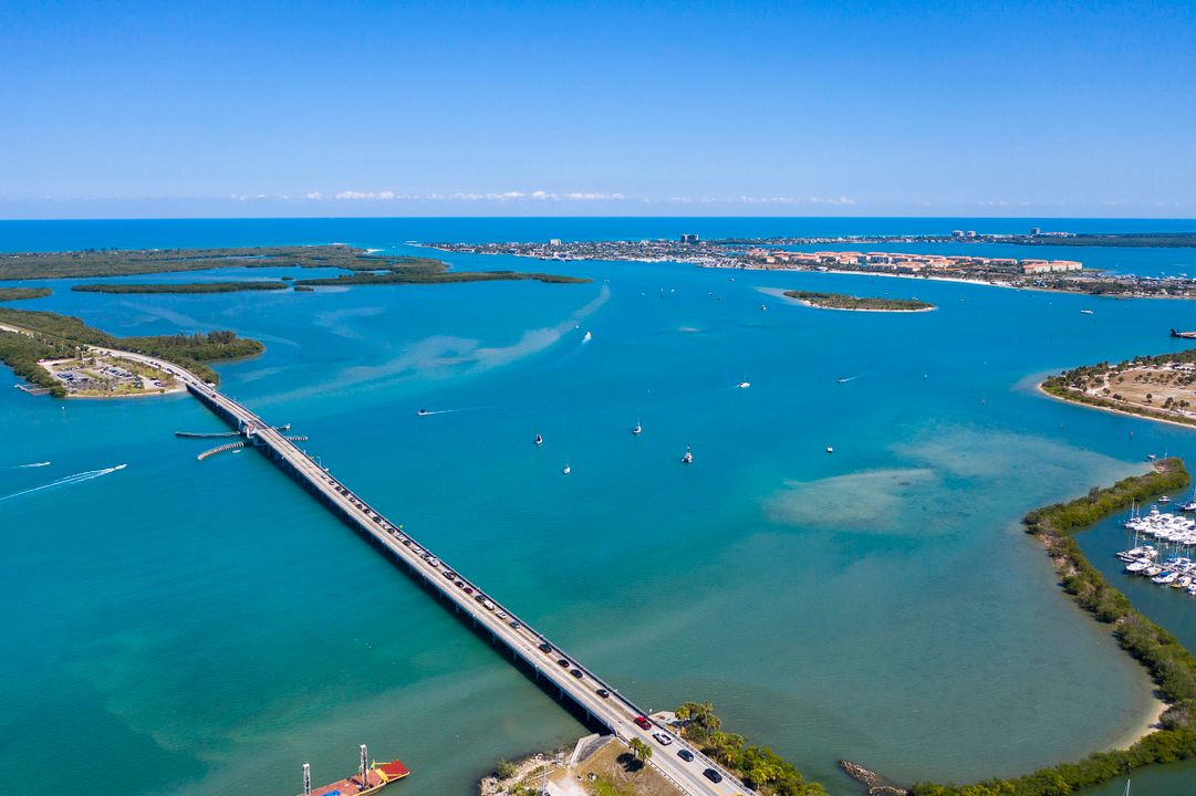 For Sale: $1,200,000 (3 beds, 3 baths, 1880 Square Feet)