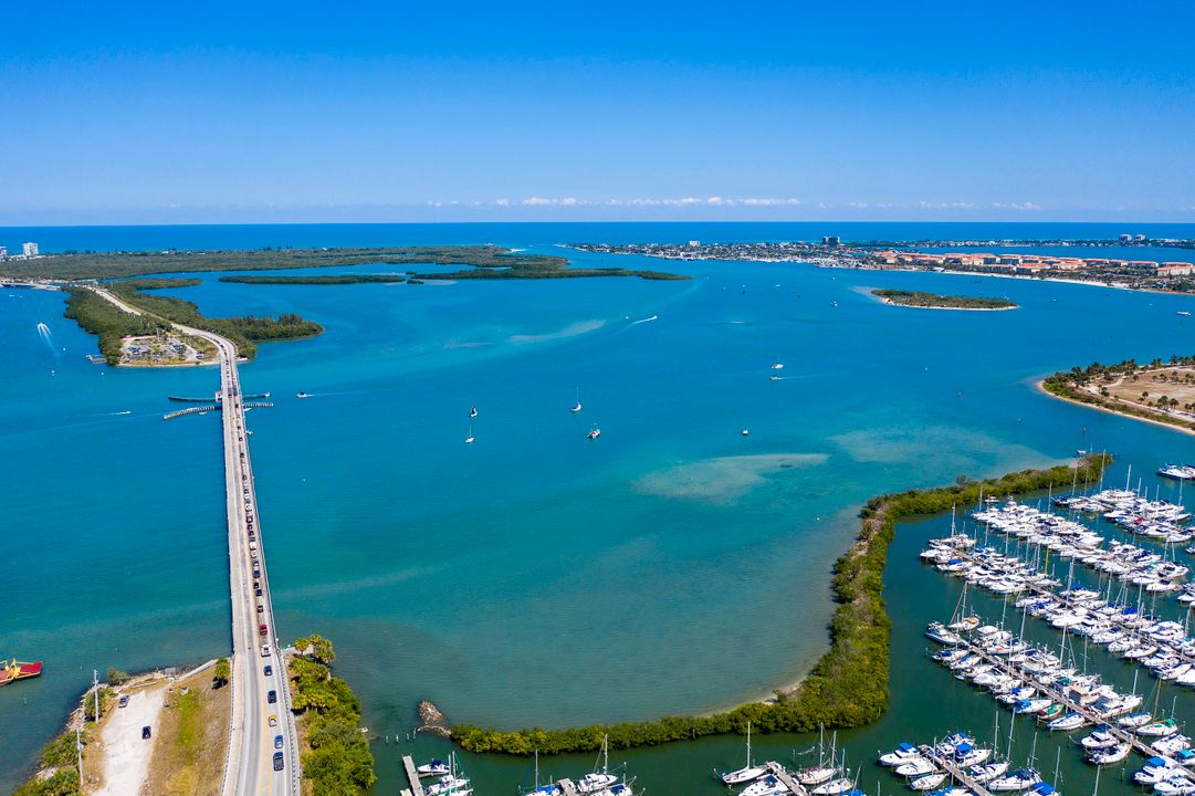 For Sale: $1,200,000 (3 beds, 3 baths, 1880 Square Feet)