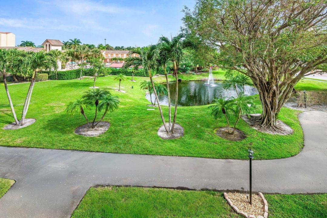 В аренду: $5,900 (3 спален, 2 ванн, 2330 Квадратных фут)