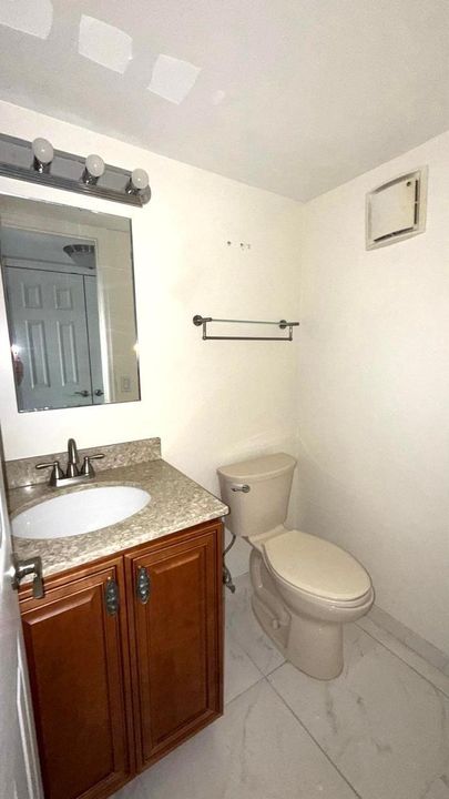 出租: $1,450 (1 贝兹, 1 浴室, 684 平方英尺)