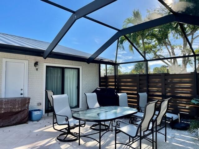 For Rent: $7,500 (2 beds, 2 baths, 1100 Square Feet)