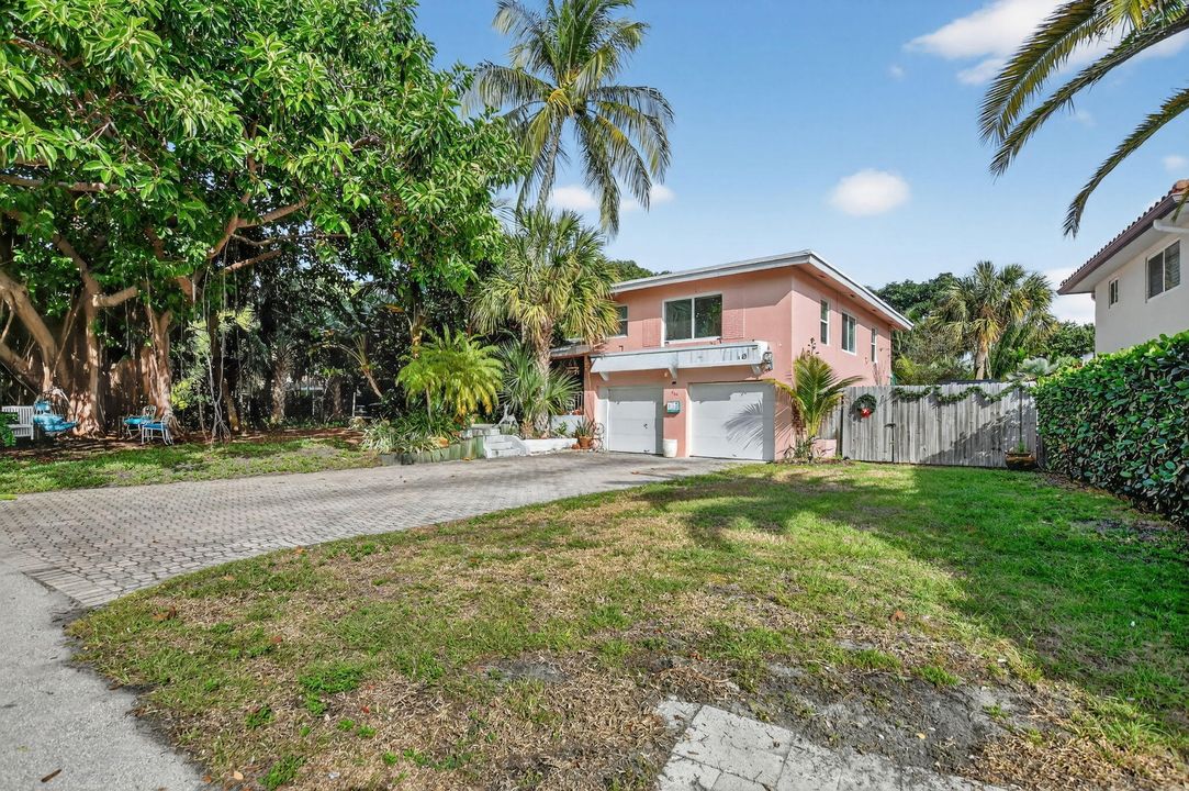 En Venta: $1,850,000 (3 camas, 2 baños, 2045 Pies cuadrados)