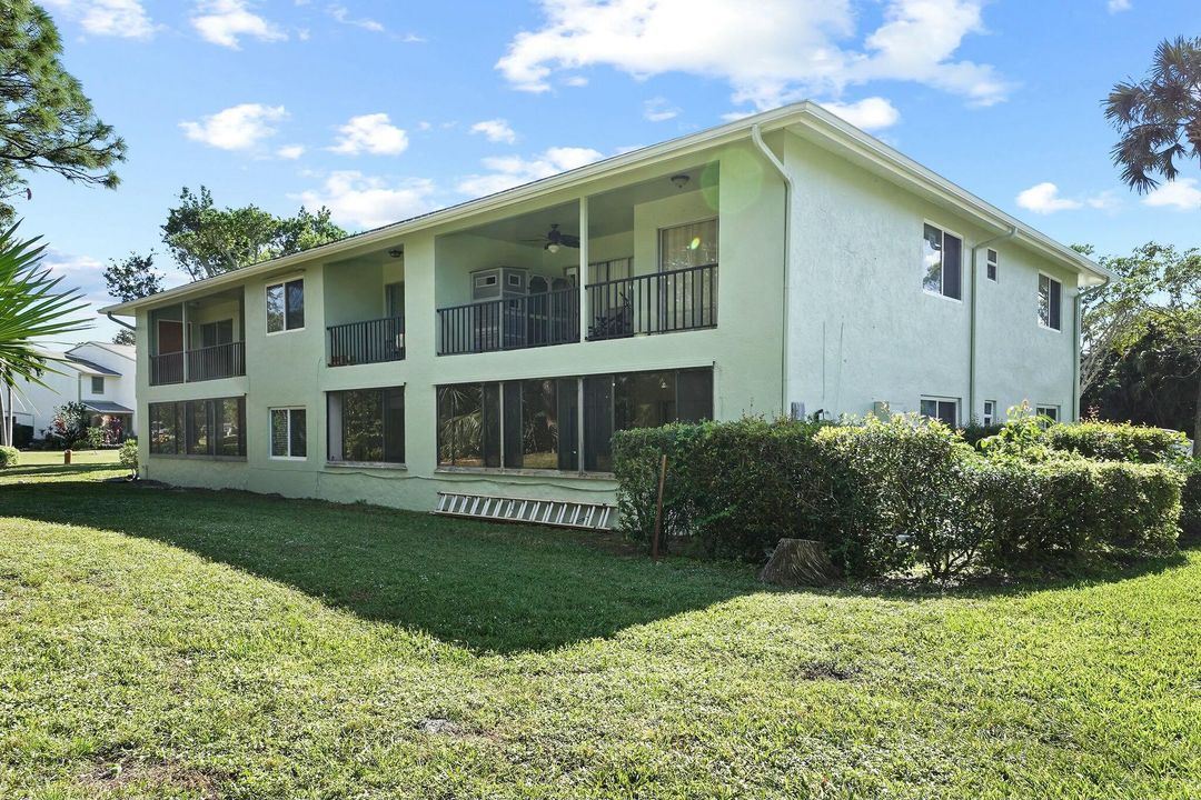 For Rent: $1,850 (2 beds, 2 baths, 1025 Square Feet)