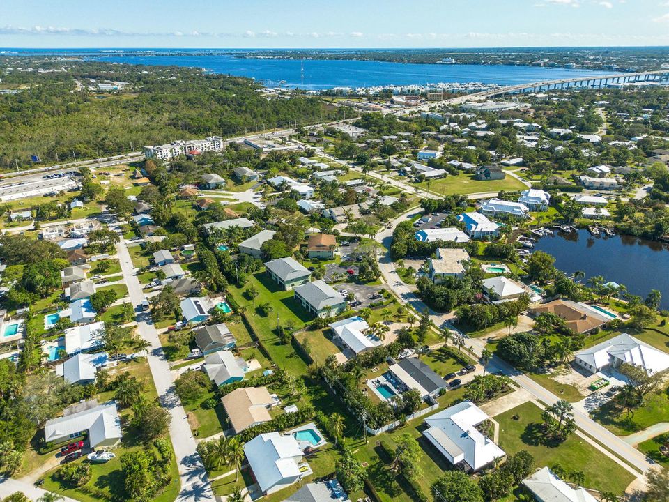 For Rent: $1,850 (2 beds, 2 baths, 1025 Square Feet)