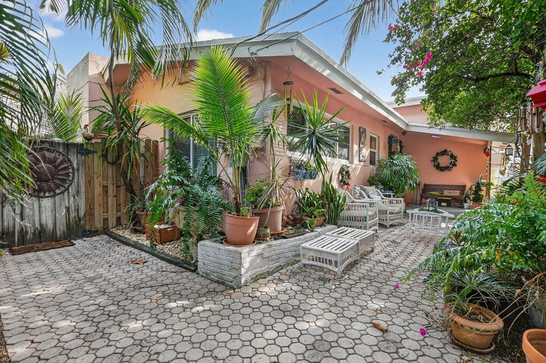 En Venta: $1,850,000 (3 camas, 2 baños, 2045 Pies cuadrados)