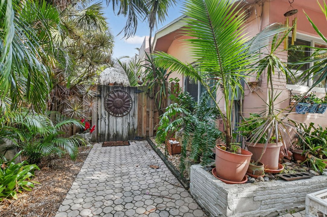 En Venta: $1,850,000 (3 camas, 2 baños, 2045 Pies cuadrados)