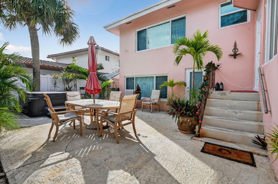 En Venta: $1,850,000 (3 camas, 2 baños, 2045 Pies cuadrados)