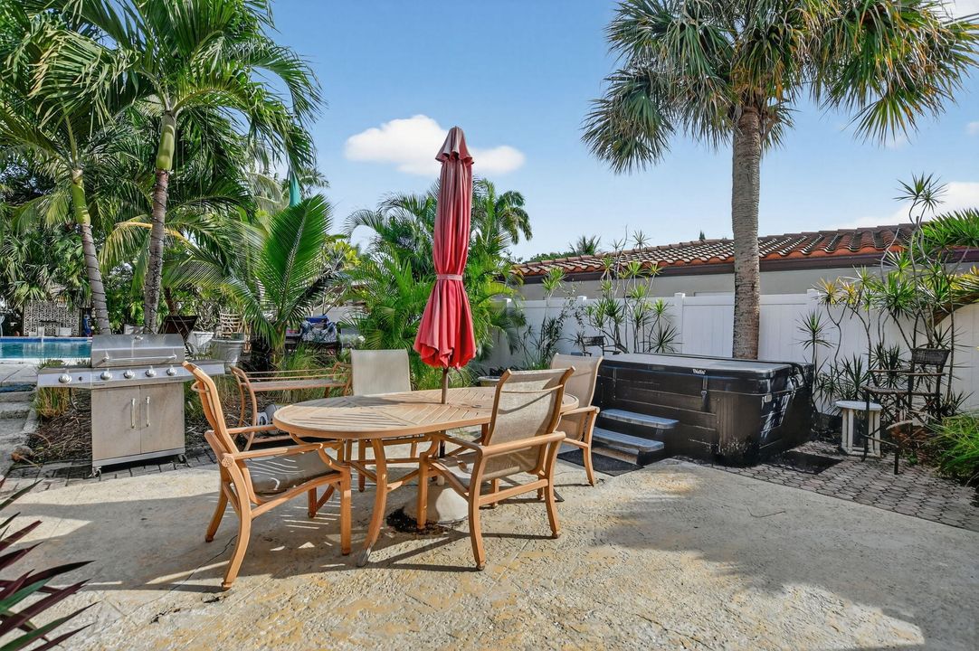 En Venta: $1,850,000 (3 camas, 2 baños, 2045 Pies cuadrados)