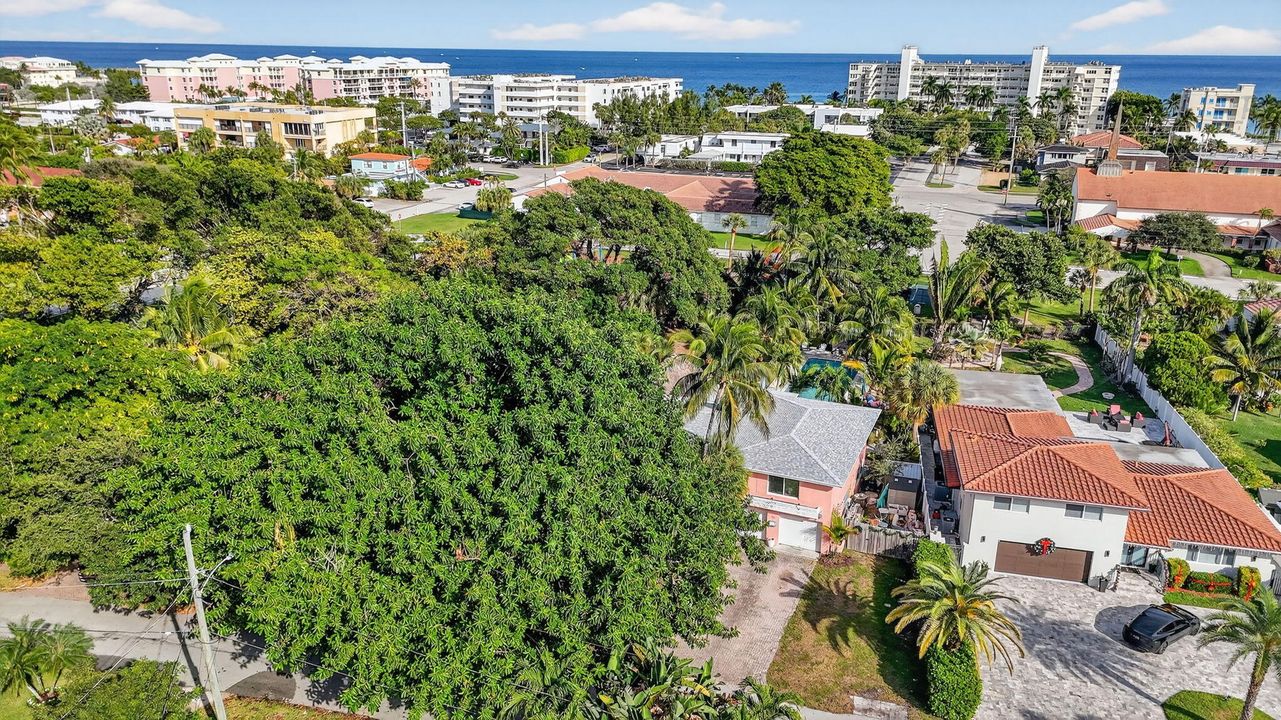 En Venta: $1,850,000 (3 camas, 2 baños, 2045 Pies cuadrados)