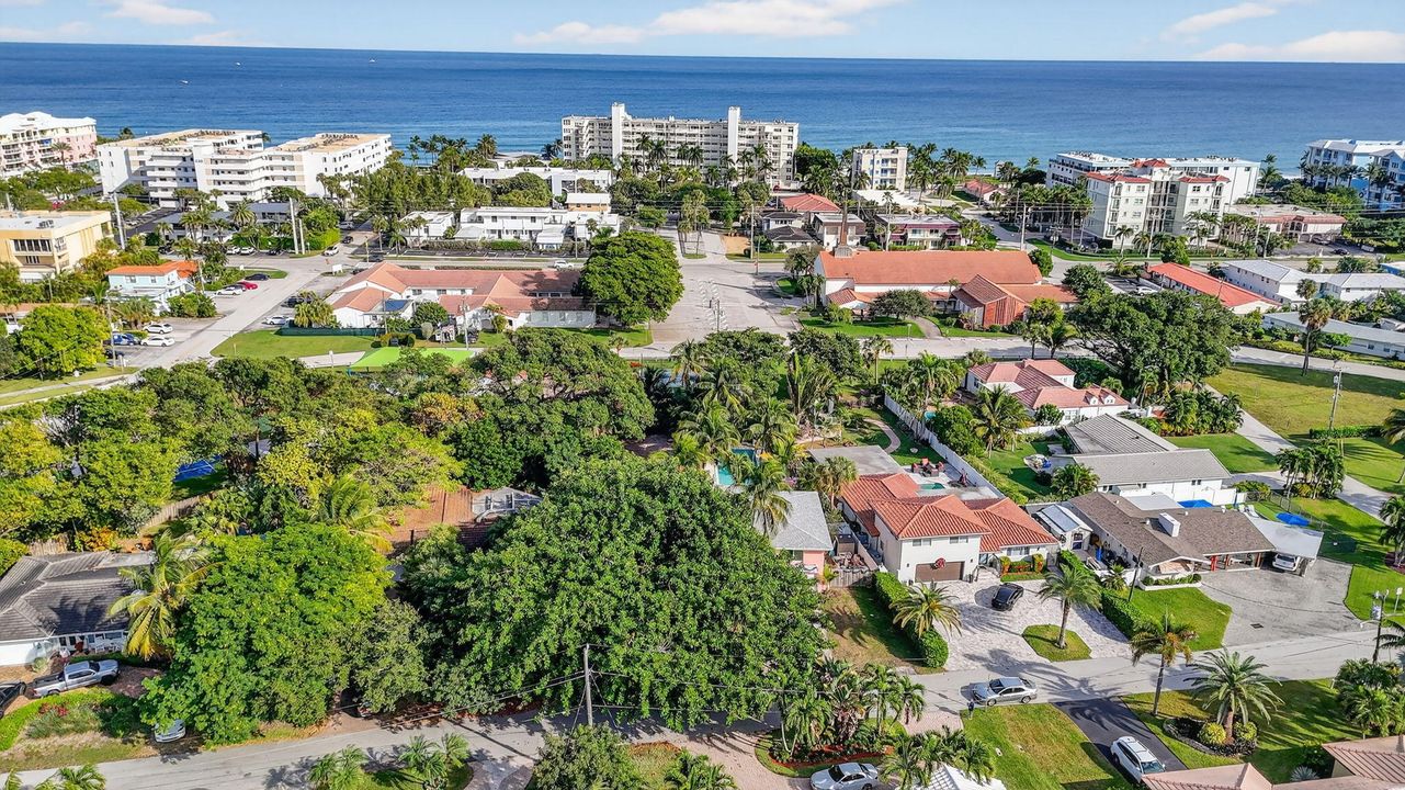 En Venta: $1,850,000 (3 camas, 2 baños, 2045 Pies cuadrados)