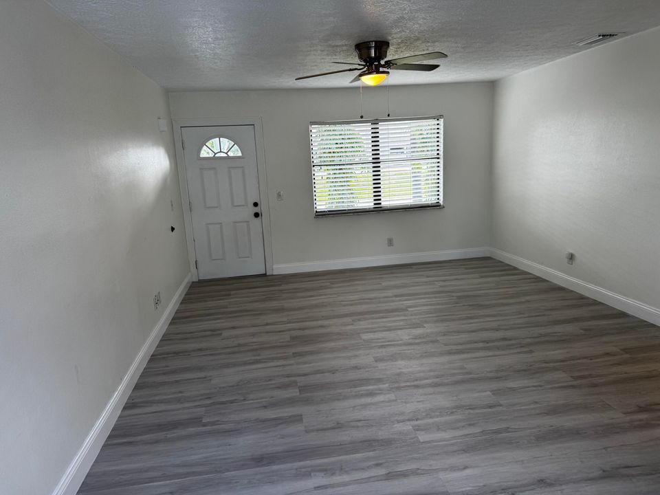 For Sale: $2,800 (0 beds, 0 baths, 1524 Square Feet)