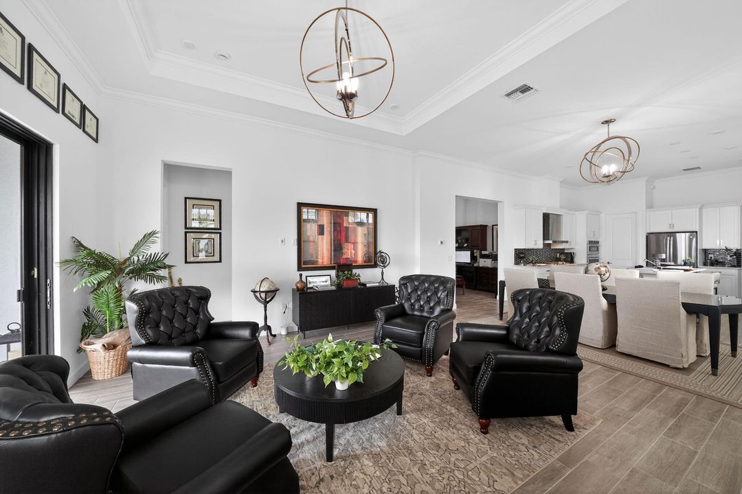 待售: $644,000 (3 贝兹, 2 浴室, 2236 平方英尺)