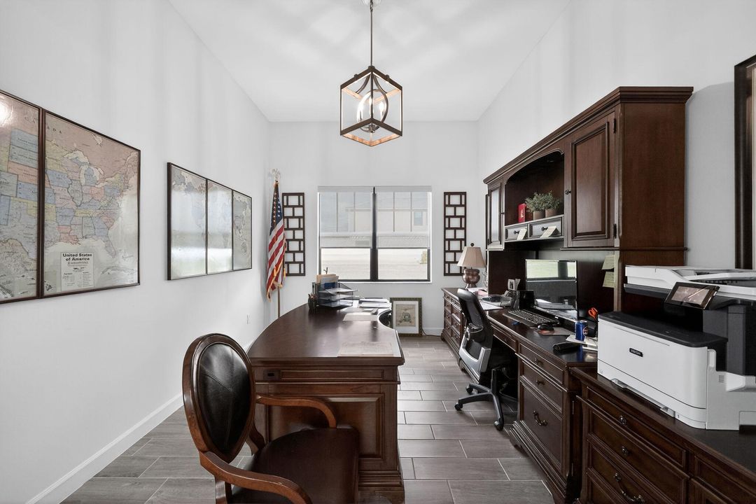 待售: $644,000 (3 贝兹, 2 浴室, 2236 平方英尺)