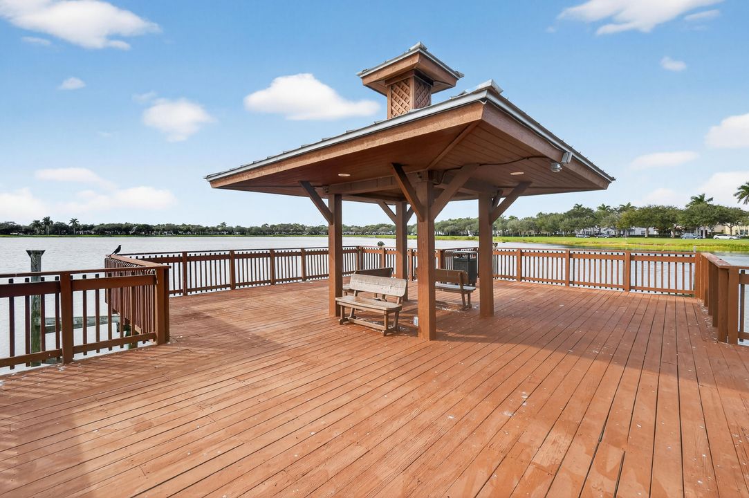 En Venta: $1,485,000 (4 camas, 3 baños, 3114 Pies cuadrados)