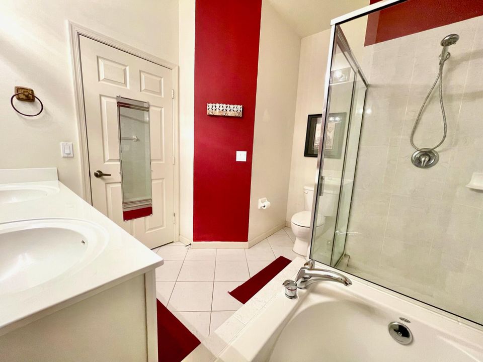 На продажу: $305,000 (2 спален, 2 ванн, 1577 Квадратных фут)