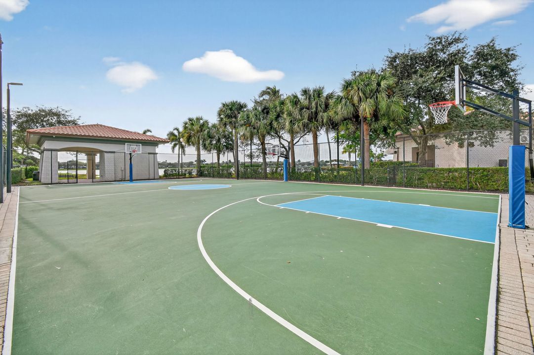 En Venta: $1,485,000 (4 camas, 3 baños, 3114 Pies cuadrados)