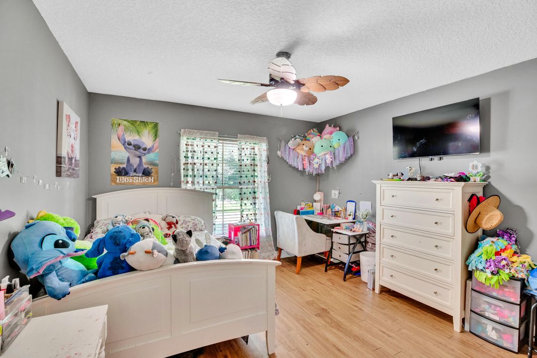 For Sale: $465,000 (3 beds, 2 baths, 1416 Square Feet)