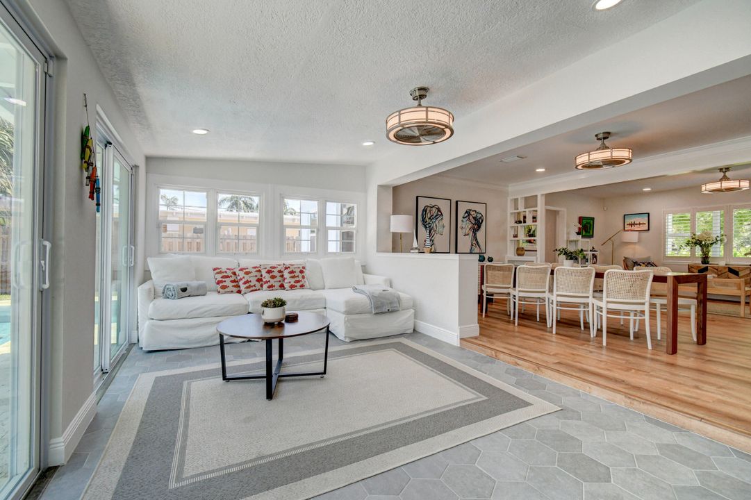 For Rent: $7,000 (3 beds, 2 baths, 1364 Square Feet)