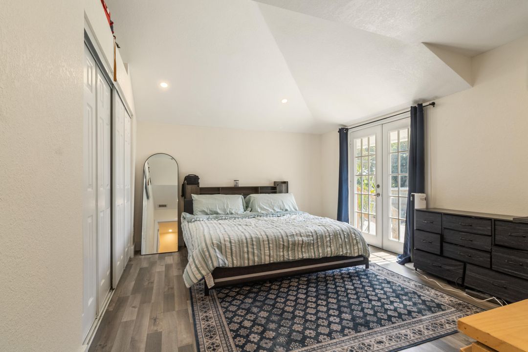 For Rent: $2,800 (2 beds, 2 baths, 1107 Square Feet)