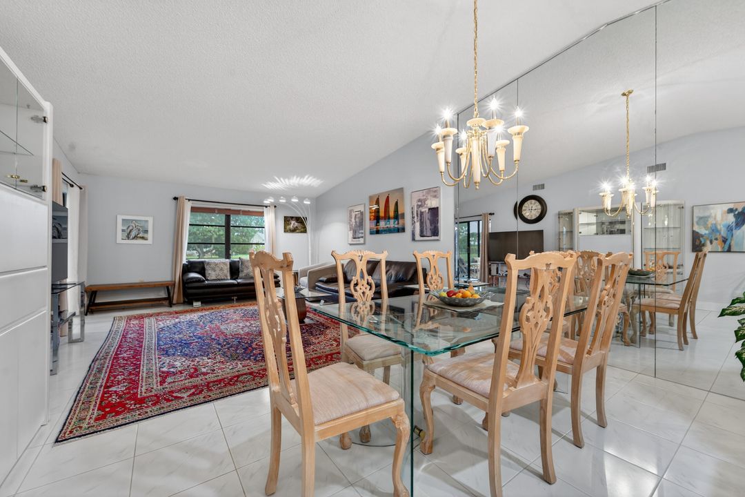 出租: $3,100 (2 贝兹, 2 浴室, 1345 平方英尺)