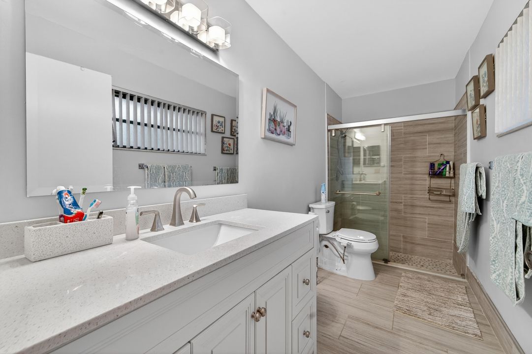 出租: $3,100 (2 贝兹, 2 浴室, 1345 平方英尺)