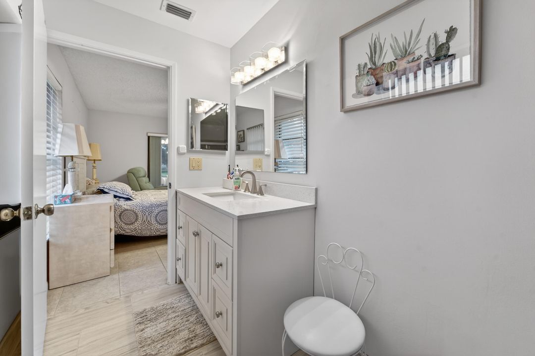 出租: $3,100 (2 贝兹, 2 浴室, 1345 平方英尺)