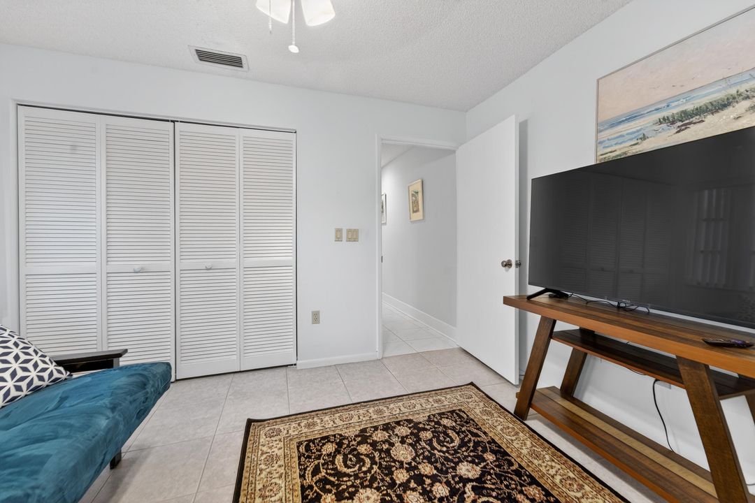 出租: $3,100 (2 贝兹, 2 浴室, 1345 平方英尺)