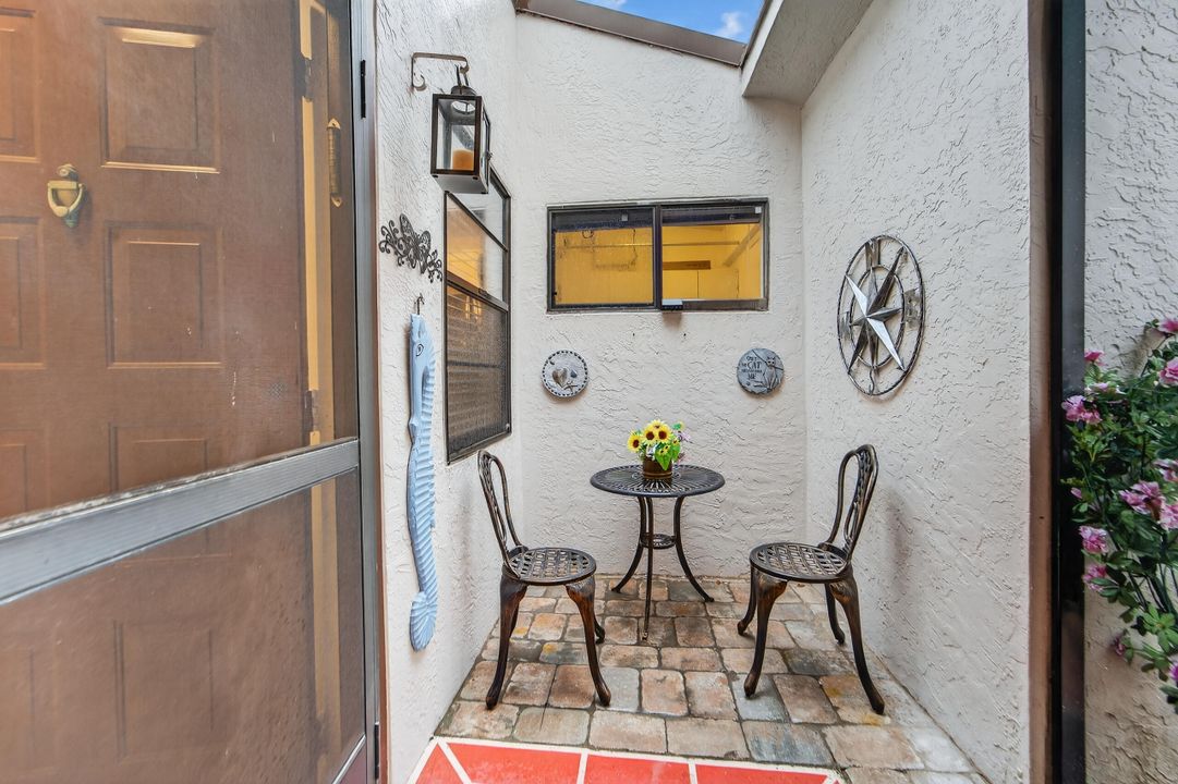 出租: $3,100 (2 贝兹, 2 浴室, 1345 平方英尺)