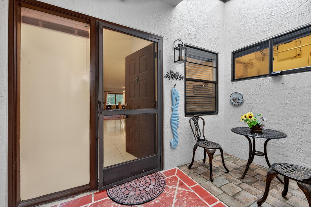 出租: $3,100 (2 贝兹, 2 浴室, 1345 平方英尺)