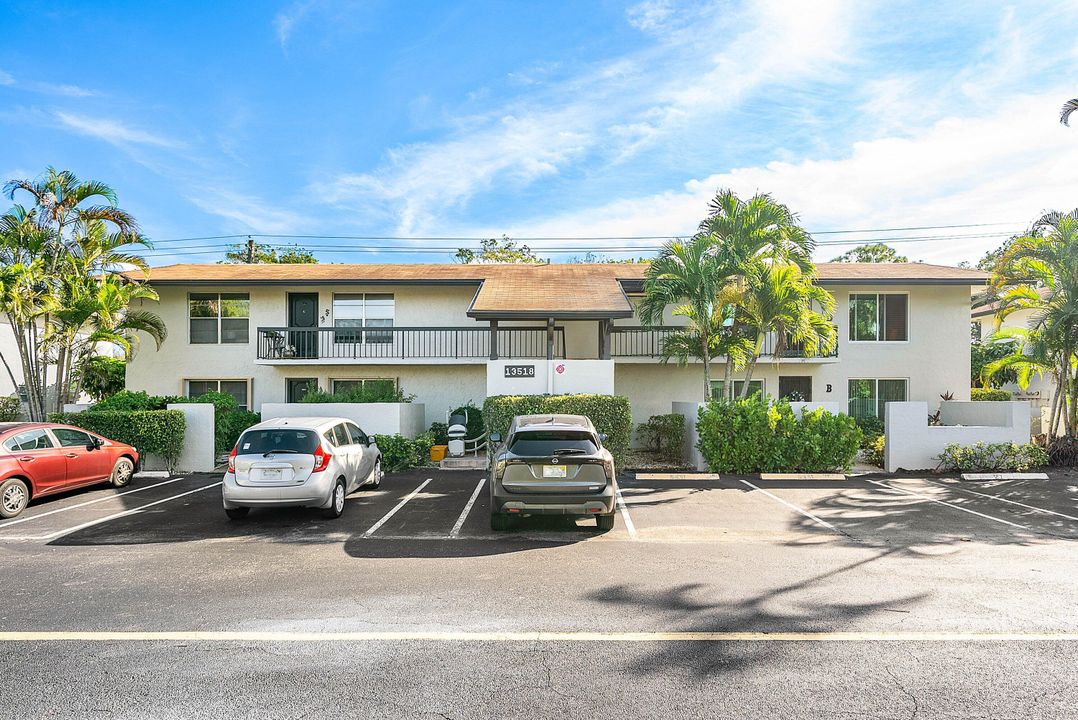 En Venta: $179,500 (2 camas, 2 baños, 978 Pies cuadrados)