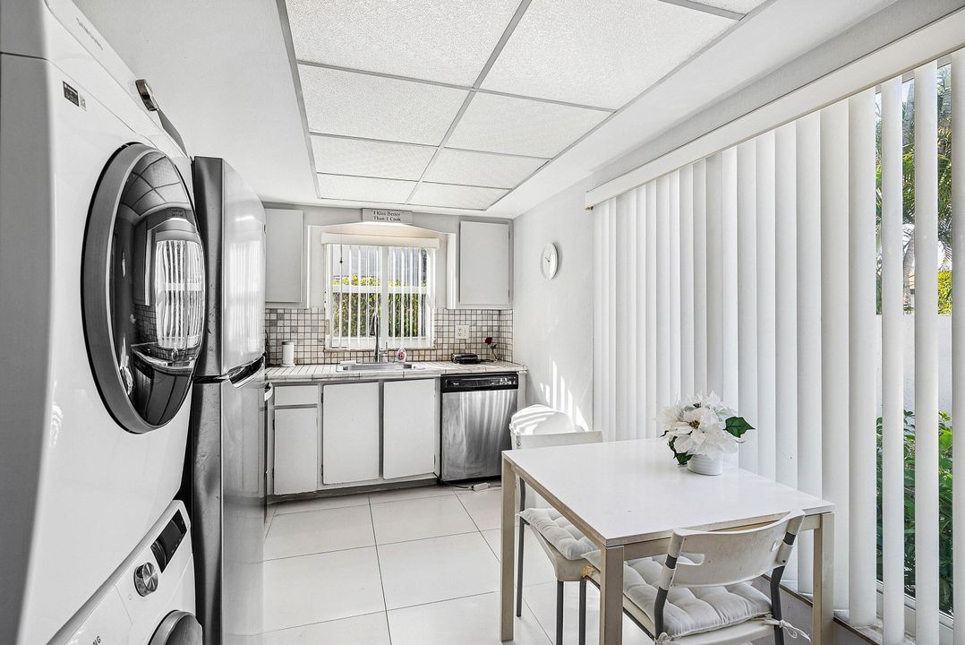 En Venta: $179,500 (2 camas, 2 baños, 978 Pies cuadrados)