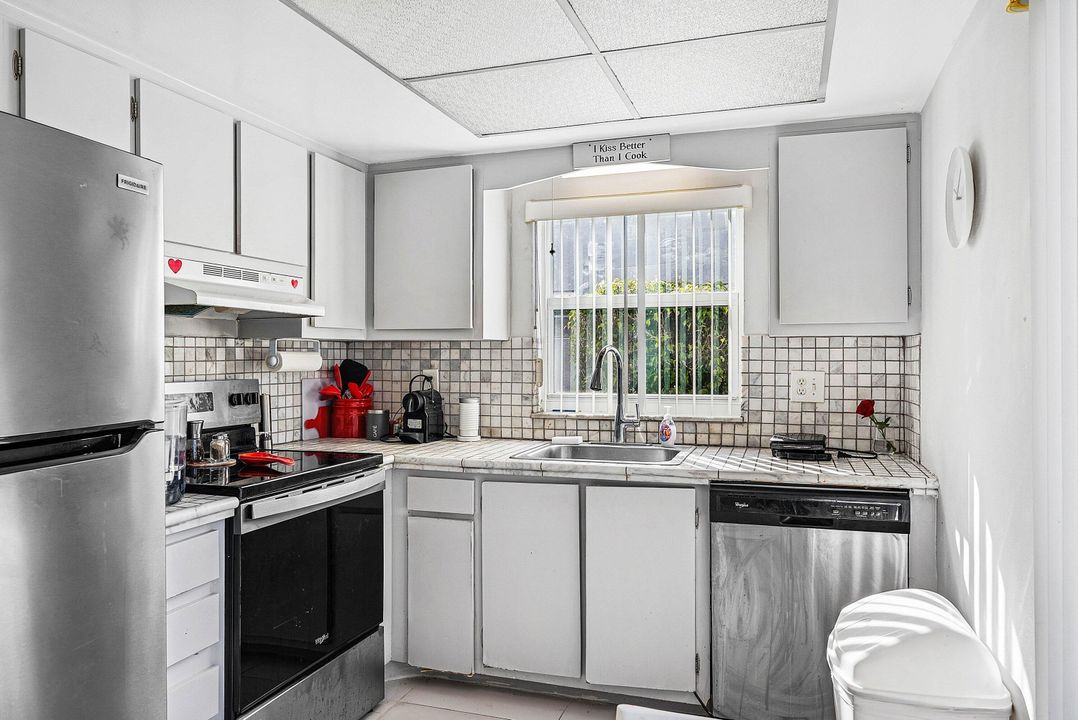 En Venta: $179,500 (2 camas, 2 baños, 978 Pies cuadrados)