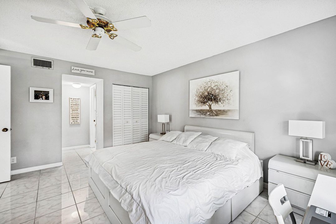 En Venta: $179,500 (2 camas, 2 baños, 978 Pies cuadrados)