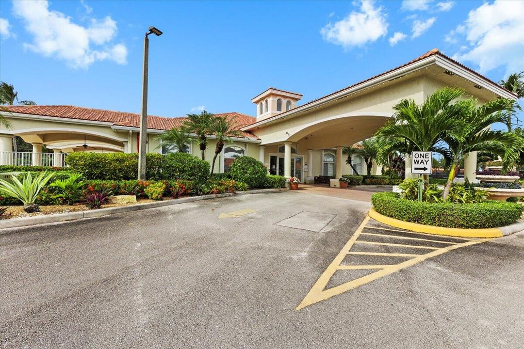 На продажу: $349,000 (3 спален, 2 ванн, 1437 Квадратных фут)