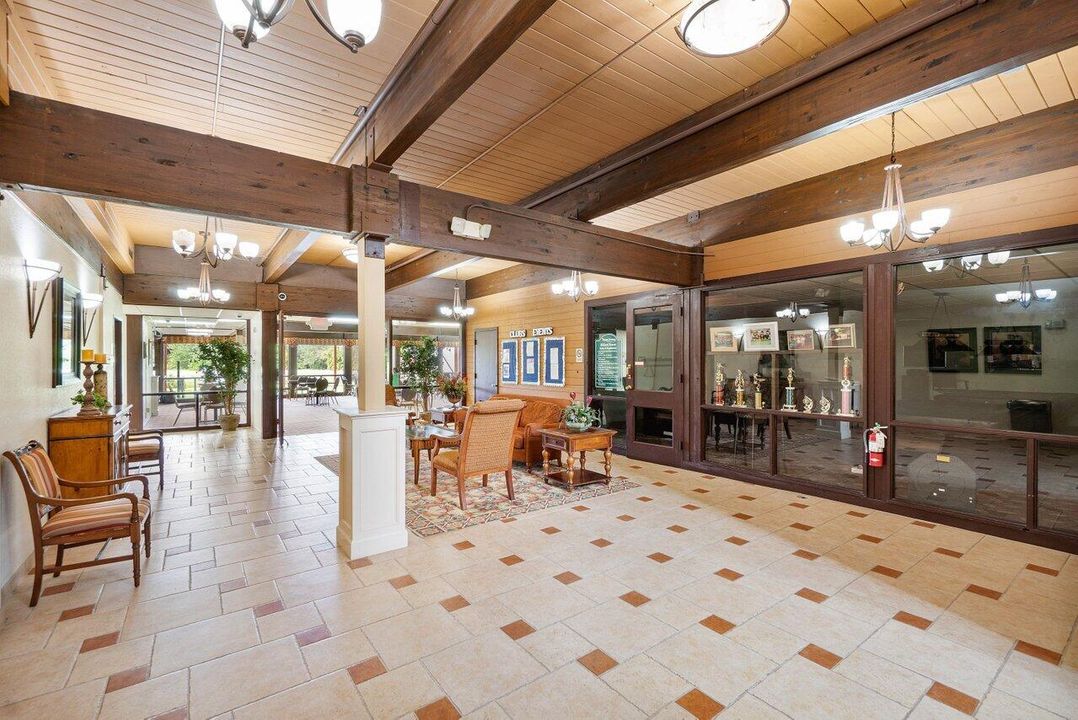 En Venta: $179,500 (2 camas, 2 baños, 978 Pies cuadrados)