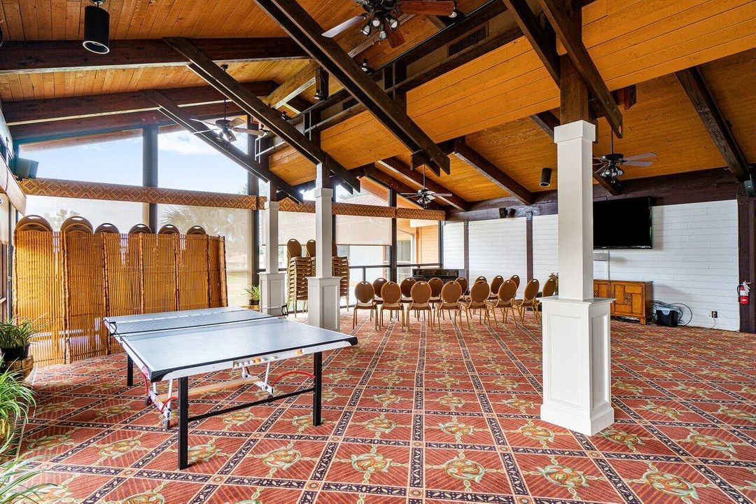 En Venta: $179,500 (2 camas, 2 baños, 978 Pies cuadrados)