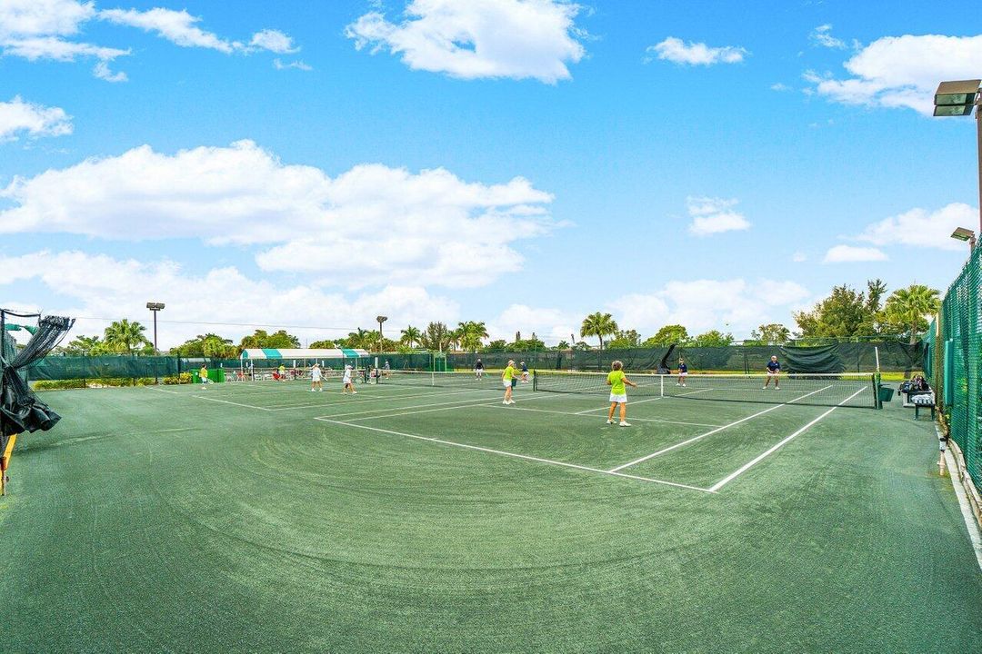 En Venta: $179,500 (2 camas, 2 baños, 978 Pies cuadrados)