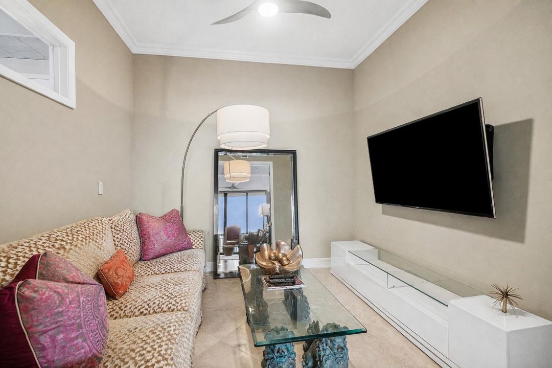 For Sale: $1,295,000 (2 beds, 2 baths, 1670 Square Feet)